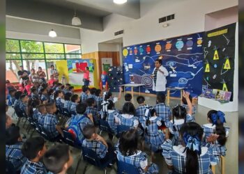 Disfrutan pequeños estudiantes de mañana mágica en Estación Palabra