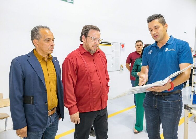 Distingue SET a maestras y maestros del ITNLD por 30 y 40 años de servicio educativo