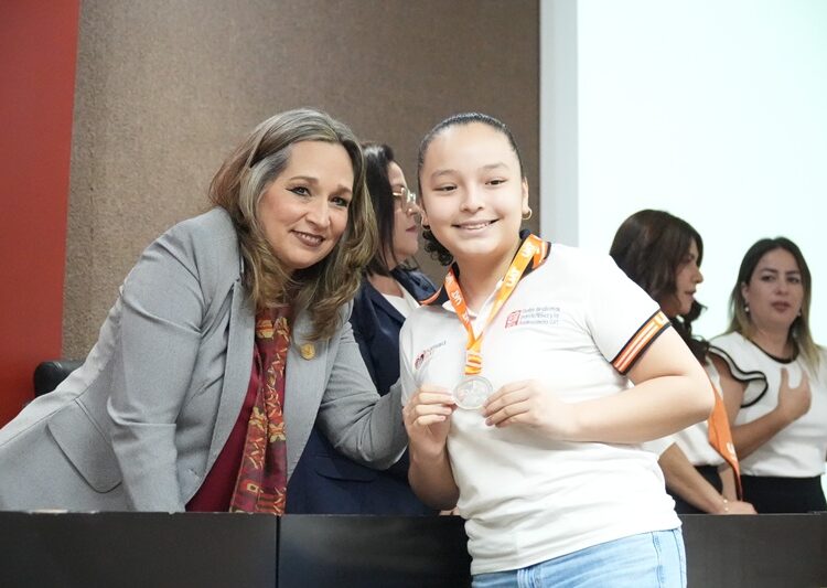 El CEINA-UAT celebra la excelencia educativa de sus estudiantes