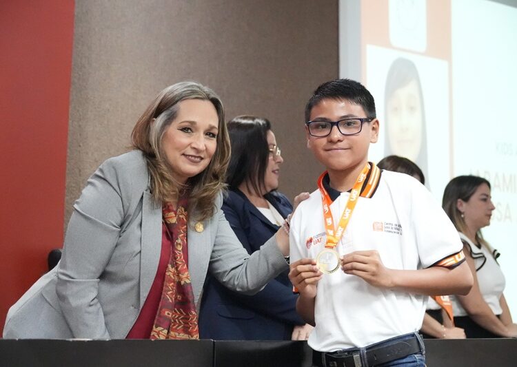 El CEINA-UAT celebra la excelencia educativa de sus estudiantes