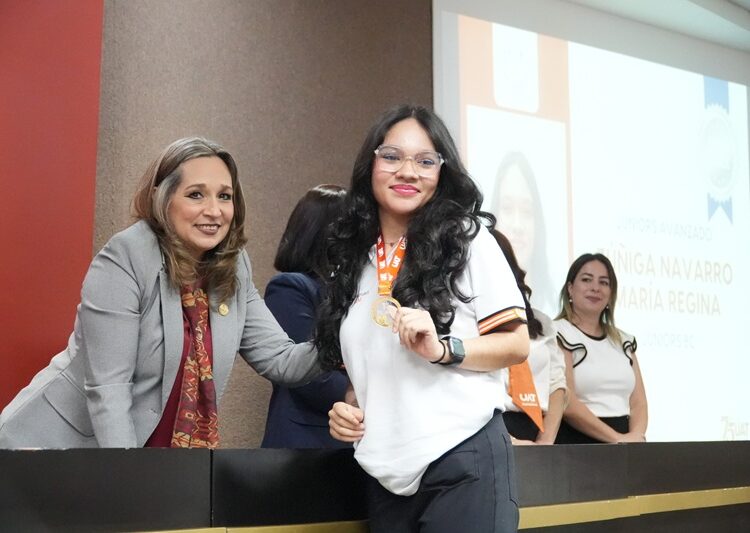 El CEINA-UAT celebra la excelencia educativa de sus estudiantes