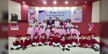 Emotiva graduación en los CAIC del DIF NLD