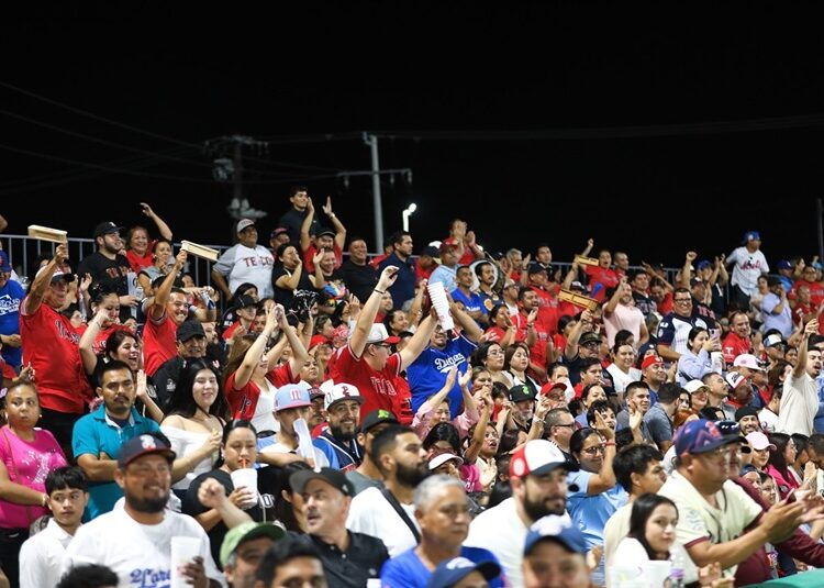 Emotiva noche béisbol une a NLD en el juego del 177 aniversario