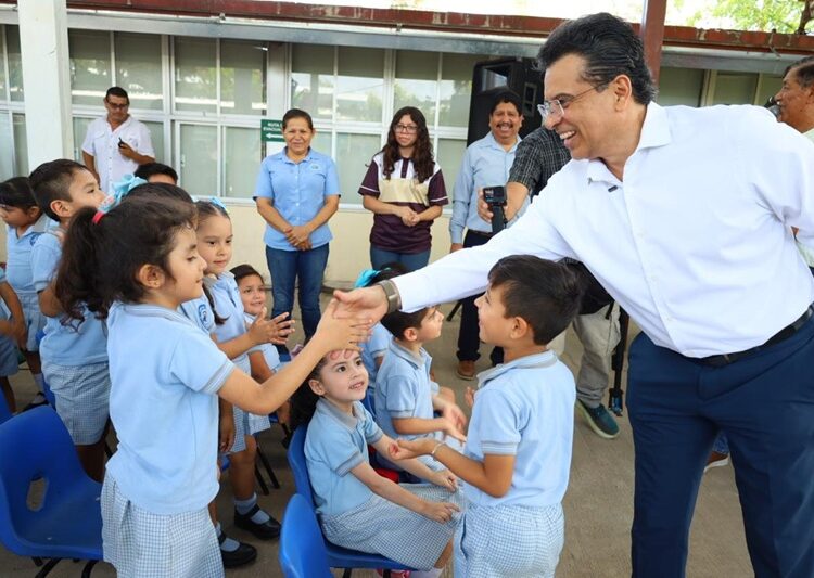En beneficio de 172 alumnos, entrega Municipio obra educativa