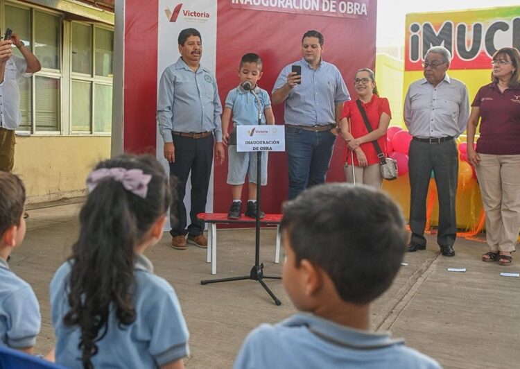 En beneficio de 172 alumnos, entrega Municipio obra educativa