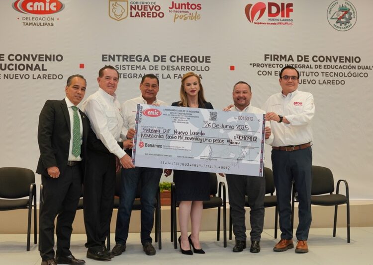 Entrega CMIC más de 900 mil pesos de apoyo al DIF NLD