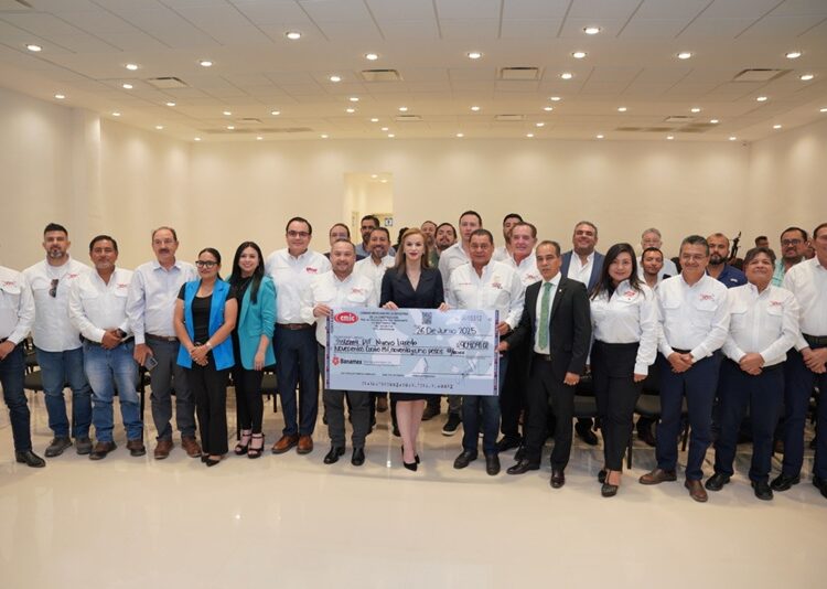 Entrega CMIC más de 900 mil pesos de apoyo al DIF NLD