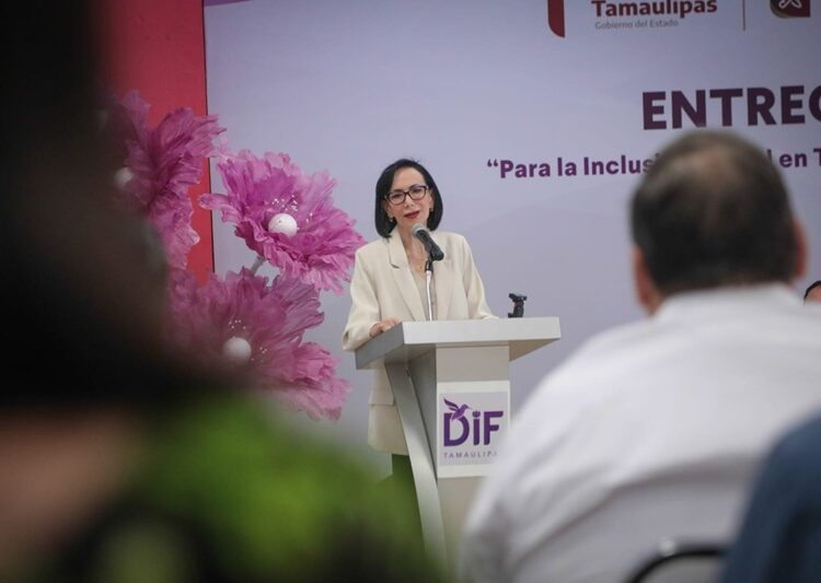 Entrega DIF Tamaulipas becas a niños y jóvenes en situación de vulnerabilidad