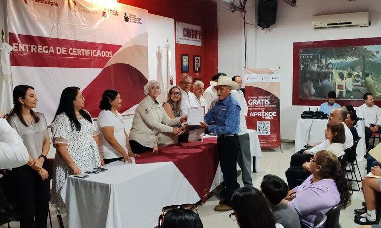 Entrega ITEA certificados de educación básica a 150 tamaulipecos