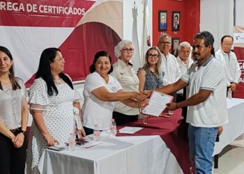 Entrega ITEA certificados de educación básica a 150 tamaulipecos
