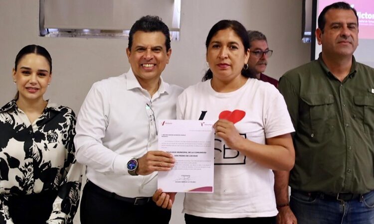 Entrega Lalo Gattás nombramientos a delegados ejidales