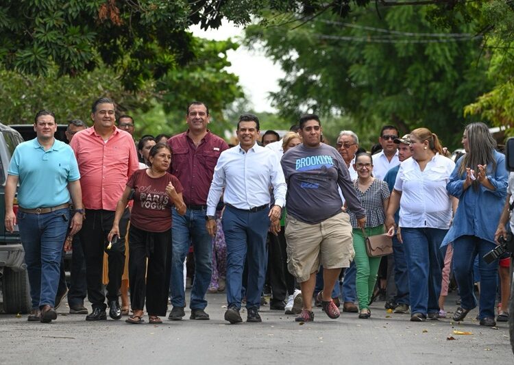 Entrega Municipio calle pavimentada en colonia México