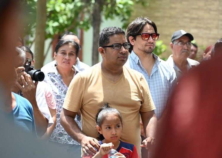 Entrega Municipio calle pavimentada en colonia México