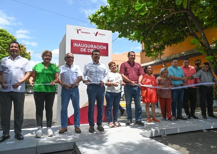 Entrega Municipio calle pavimentada en colonia México