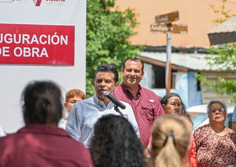 Entrega Municipio calle pavimentada en colonia México