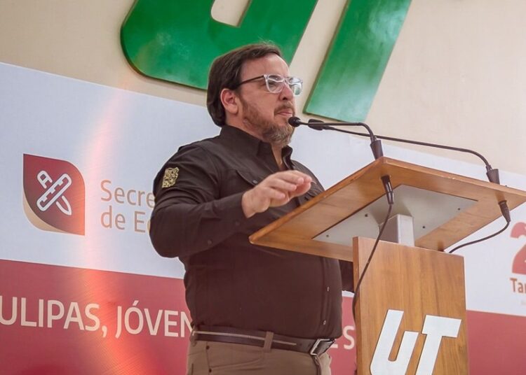 Entregan becas “Futuro Tamaulipas Jóvenes de Nivel Superior” en NLD