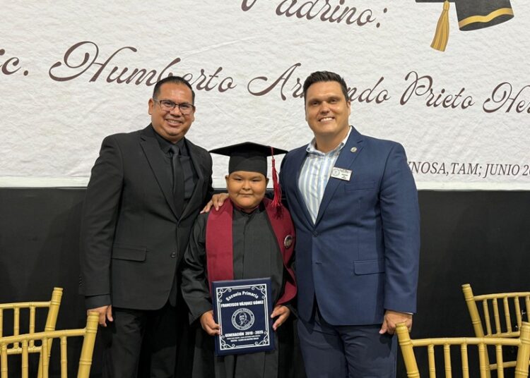 “Es un honor ser padrino y me llena de orgullo su logro alcanzado”: Humberto