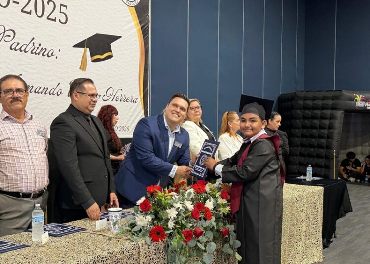 “Es un honor ser padrino y me llena de orgullo su logro alcanzado”: Humberto