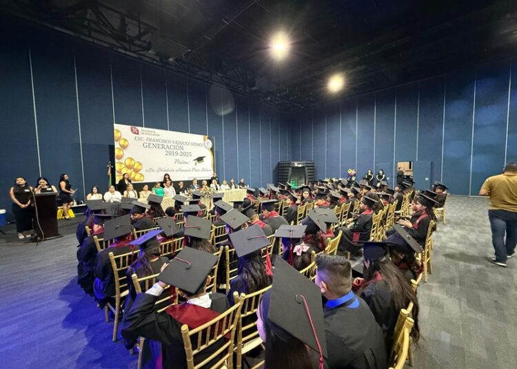 “Es un honor ser padrino y me llena de orgullo su logro alcanzado”: Humberto