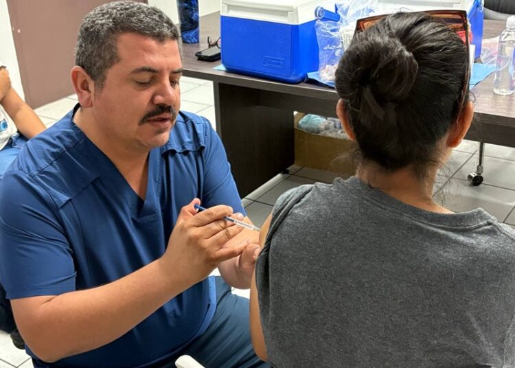 Este viernes concluye jornada de vacunación contra el sarampión en el DIF NLD