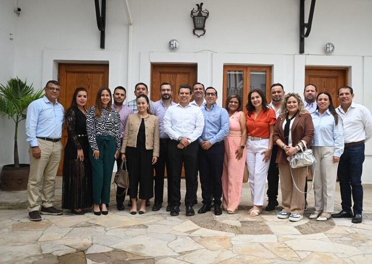 Estrechan lazos de colaboración Gobierno de Victoria y CANACO