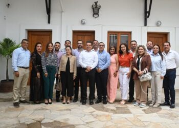 Estrechan lazos de colaboración Gobierno de Victoria y CANACO