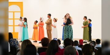 Evocan la Fundación de NLD con emotiva obra de teatro en la Infoteca