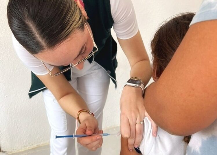 Exhorta SST a vacunarse contra la tosferina