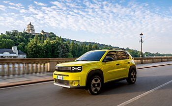 Fiat lanza el primer coche fabricado con material reciclado