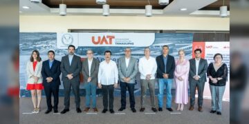 Fortalece la UAT y Banco Santander apoyo a la educación superior