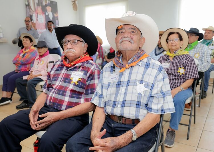 Garantiza Mónica atención cálida y oportuna a Adultos Mayores de Tampico