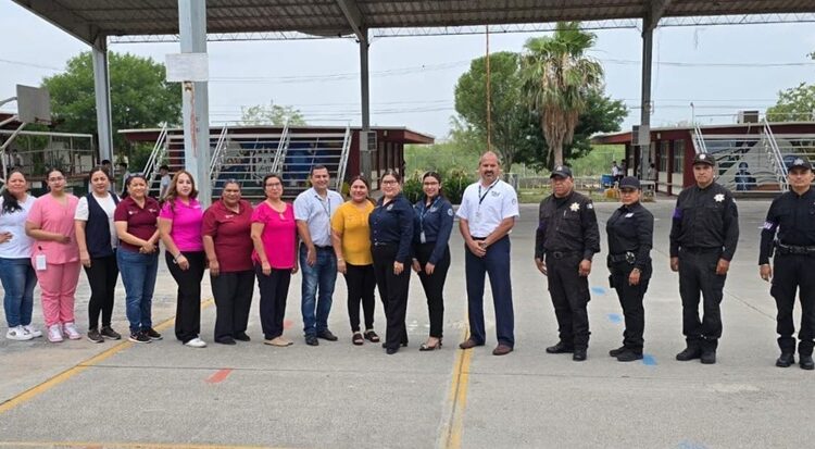 Imparte SSPT taller para prevenir ciberbullying en secundaria de NLD
