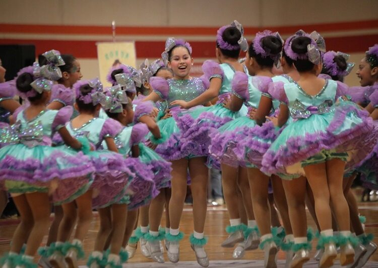 Impulsan AVA y María de Villarreal tradiciones con el Concurso de Rondas y Salto de Cuerda