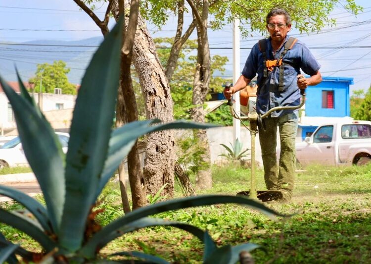 Intenso trabajo de rehabilitación y limpieza de calles y avenidas en la ciudad