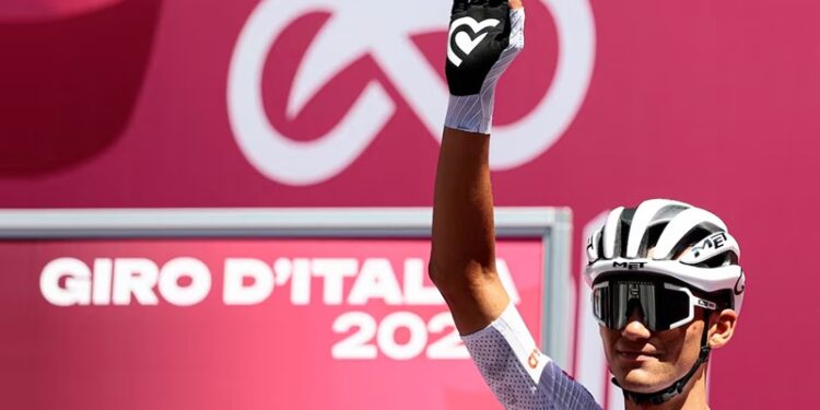 Isaac Del Toro conquista el 2.º lugar del Giro de Italia