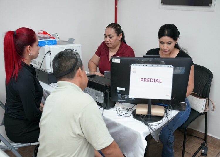 Lleva Gobierno de NLD programa “Brigada en tu Empresa” a industrias Rheem