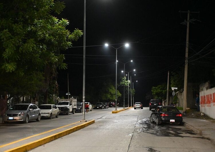 Moderniza Municipio red de alumbrado en la ‘Simón Torres’