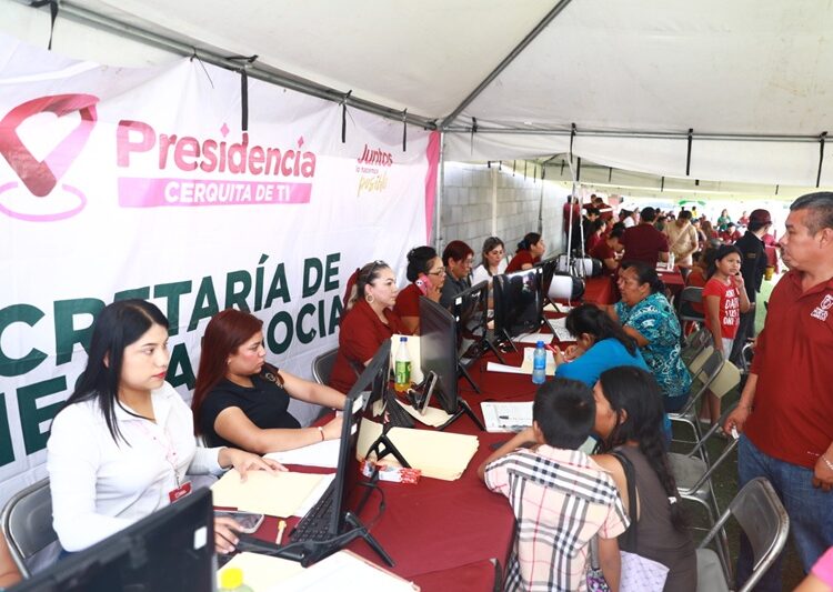 “Presidencia Cerquita de Ti” responde a vecinos de las colonias Voluntad y Trabajo 1, 2 y 3