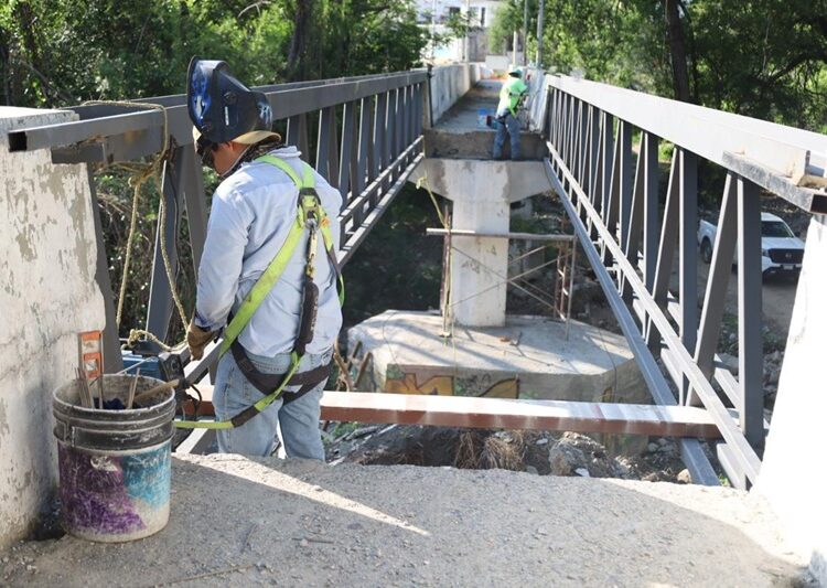 Puente peatonal del 13 Praxedis Balboa será más seguro
