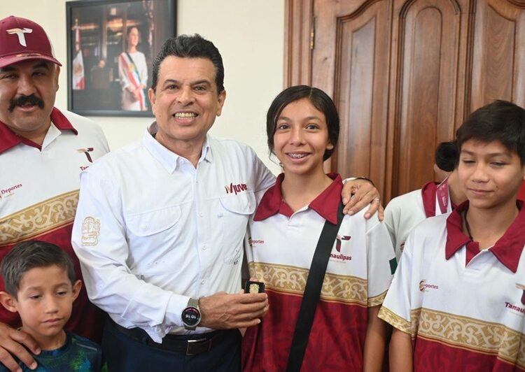 Recibe alcalde de Victoria a medallistas de plata y bronce