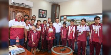 Recibe alcalde de Victoria a medallistas de plata y bronce