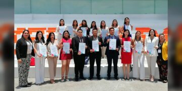 Reciben 17 médicos egresados de la UAT el premio nacional CENEVAL