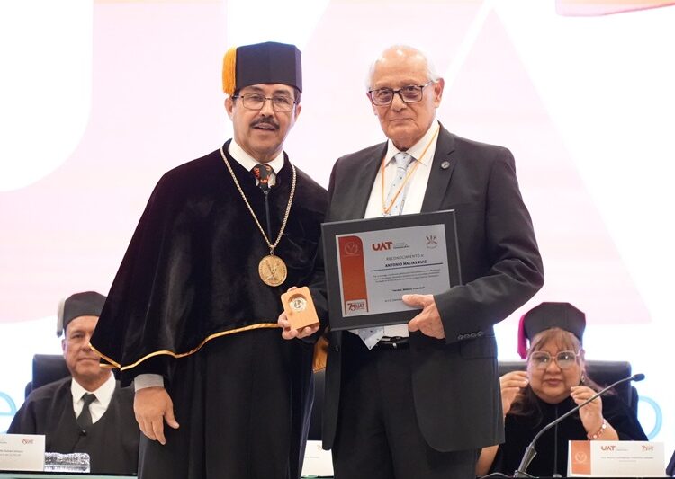 Reconoce la UAT vocación y trayectoria académica de sus docentes