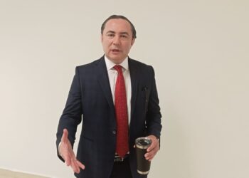 Pide diputado a los 43 alcaldes de Tamaulipas consumir energía de los parques eólicos