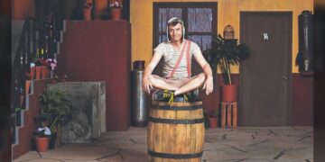 “Sin querer queriendo” retrata al hombre detrás de ‘Chespirito’