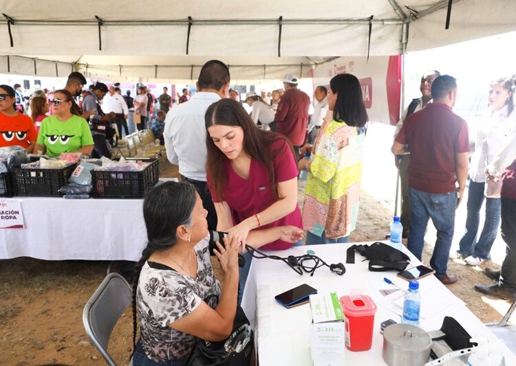 Servicios, trámites y apoyos de NLD llegan a colinas del Sur con “Presidencia Cerquita de Ti”