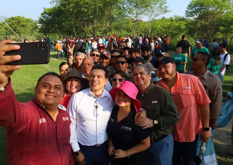 Sociedad y gobierno, sanean cauce del río San Marcos