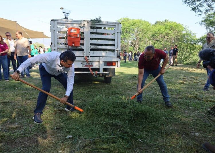 Sociedad y gobierno, sanean cauce del río San Marcos