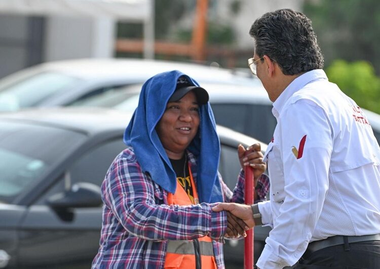 Supervisa Lalo Gattás atención de reportes ciudadanos