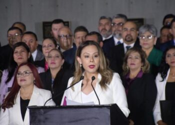 Tania Contreras López recibió su Constancia de Mayoría